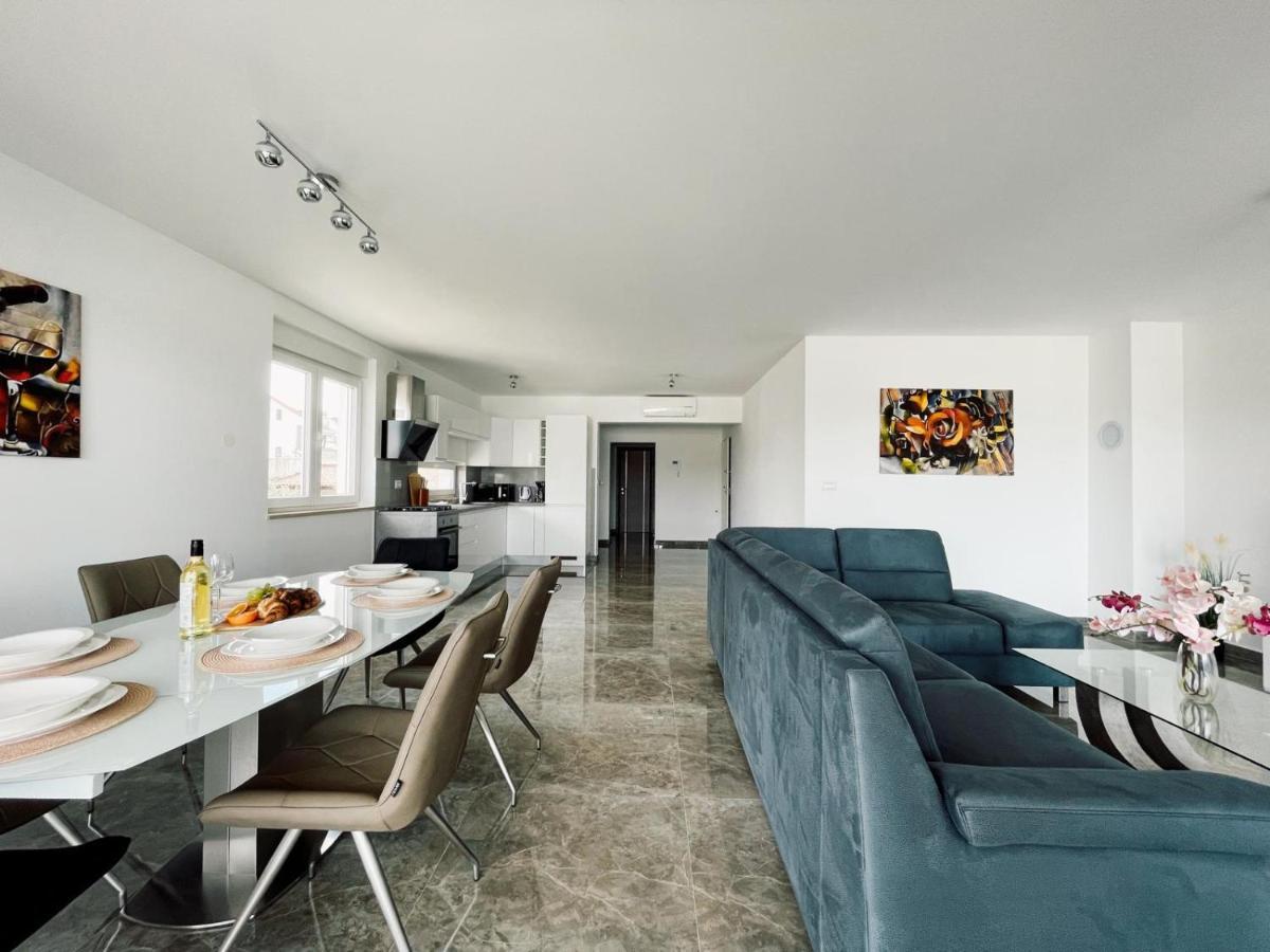 Seascape Deluxe Residence Пиешчана Увала Екстериор снимка