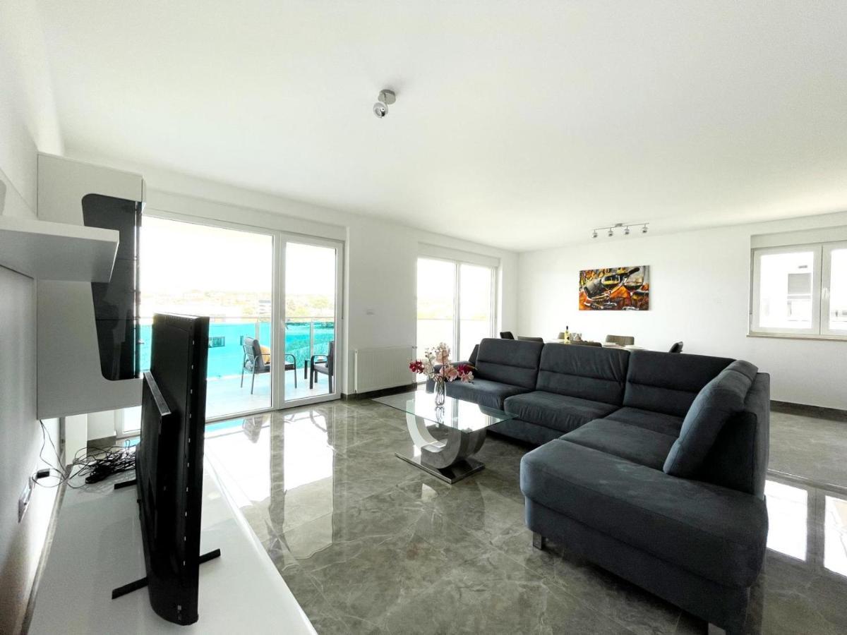 Seascape Deluxe Residence Пиешчана Увала Екстериор снимка