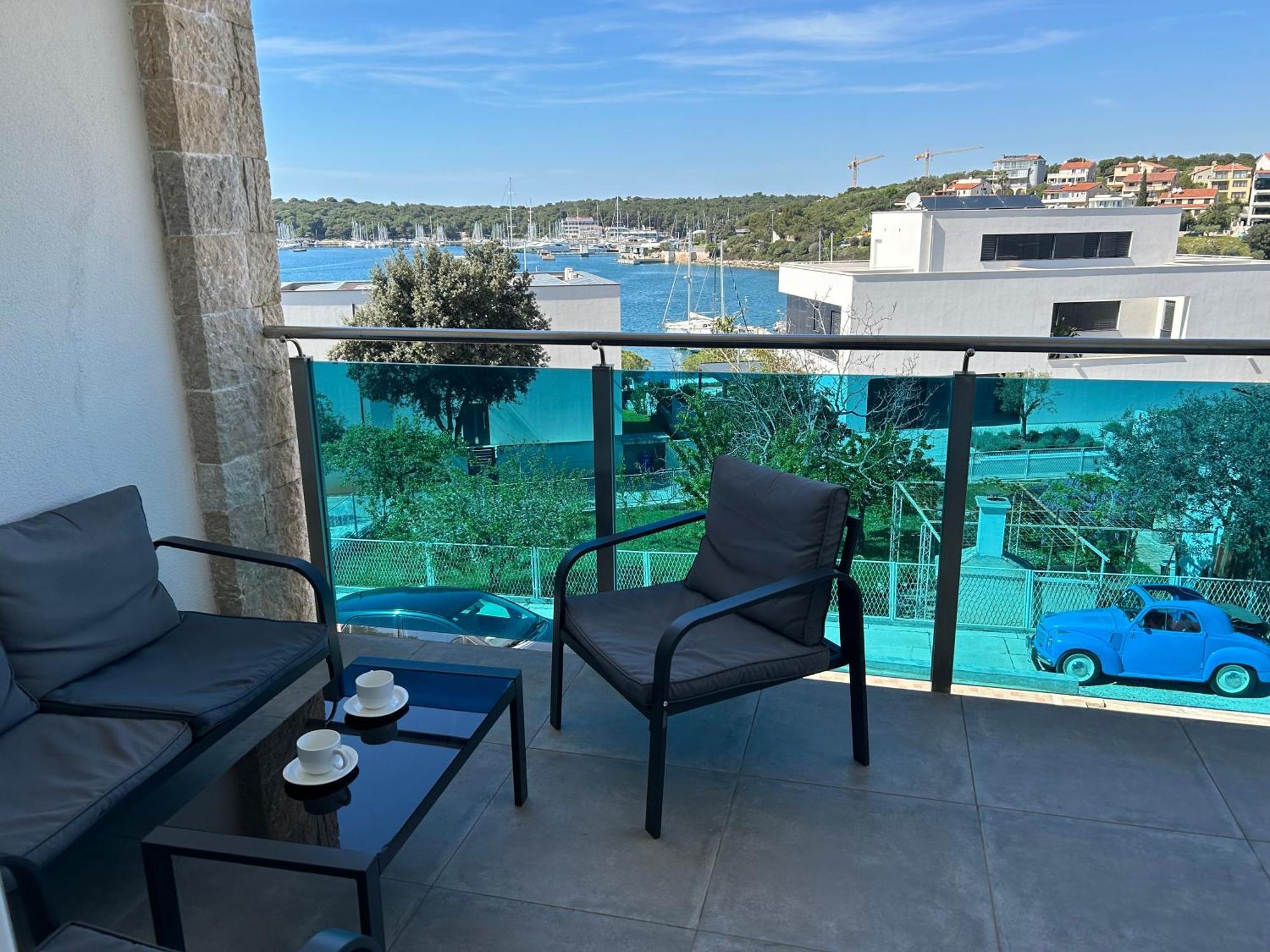 Seascape Deluxe Residence Пиешчана Увала Екстериор снимка